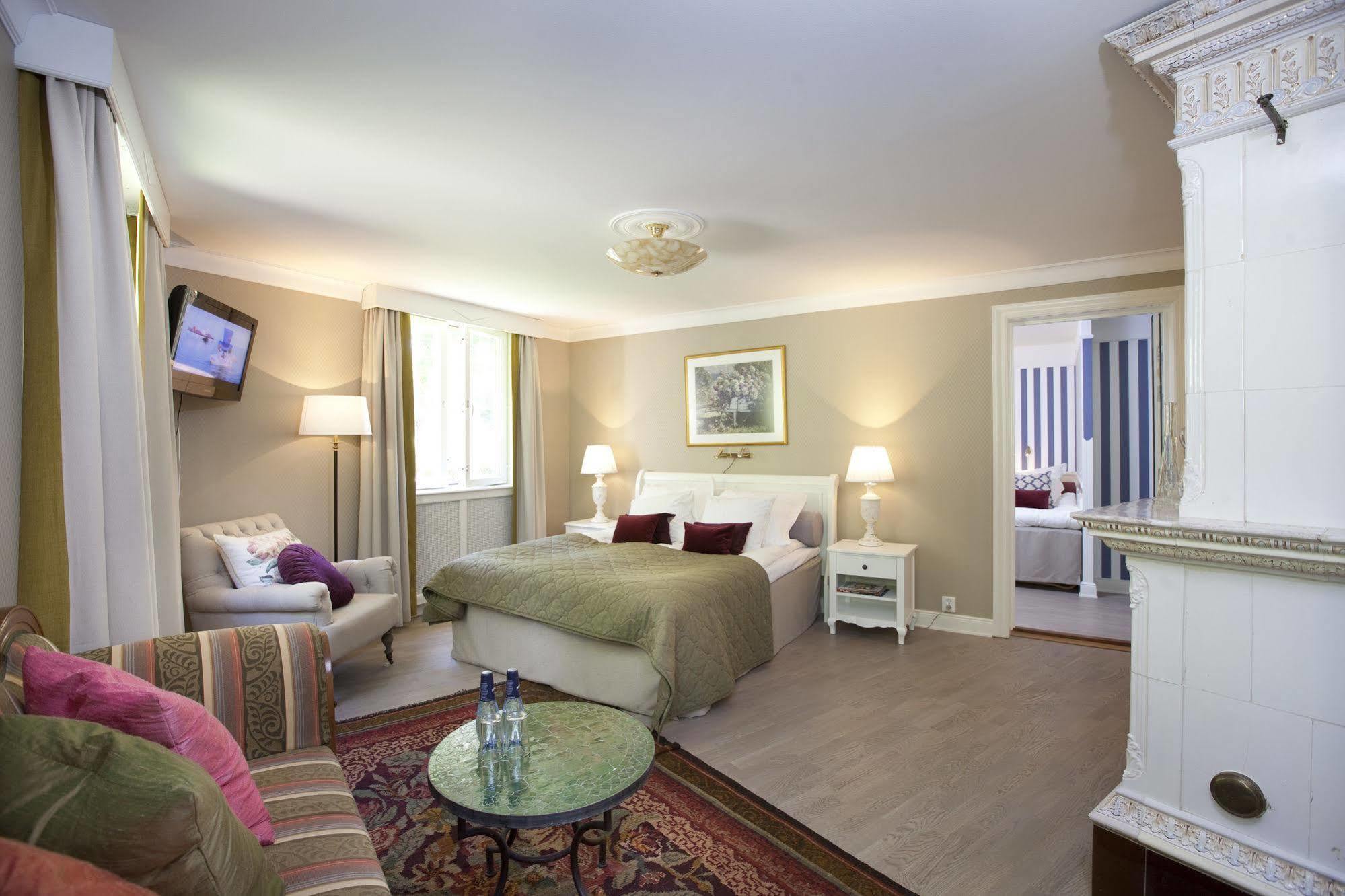 Smadalaroe Gard Hotell & Spa Exterior photo